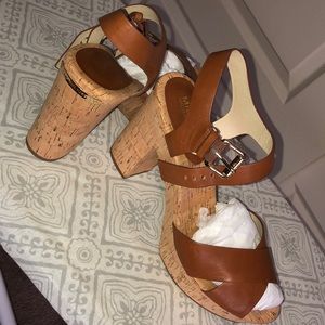 NWOT Michael Kors platform strap sandal